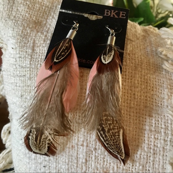 Buckle Jewelry - The buckle feather earrings pink brown cream new
